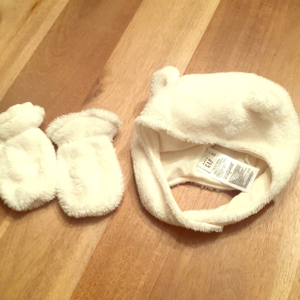 Hat and Mittens set